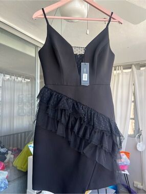 New BCBGMaxAzria Black Spaghetti-Strap Ruffle Mini Dress Sz 4